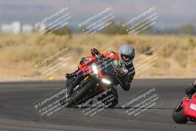 media/Nov-06-2023-Moto Forza (Mon) [[ce023d0744]]/3-Intermediate Group/Session 3 (Turn 16)/